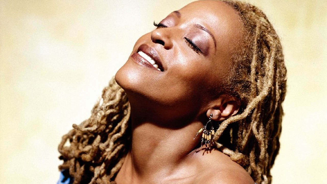 Cassandra Wilson Sa Biographie Ses Albums Ses Concerts 