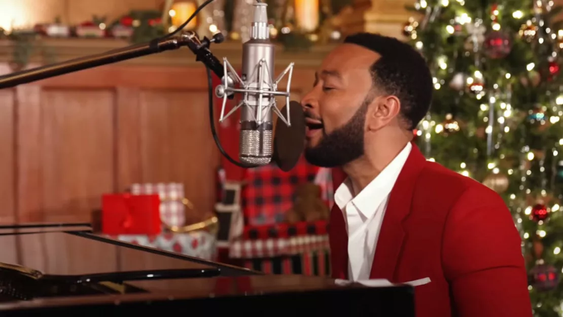 John Legend reprend son titre « You Deserve It All » en version piano-voix (vidéo)