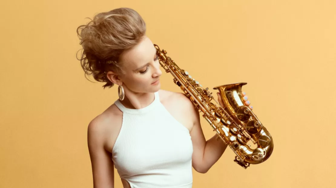 L'unique date française à venir de la saxophoniste Nora Kamm